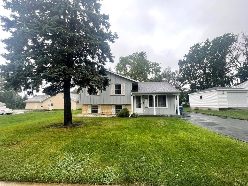 1578 Charles Drive, Glendale Heights, IL 60139
