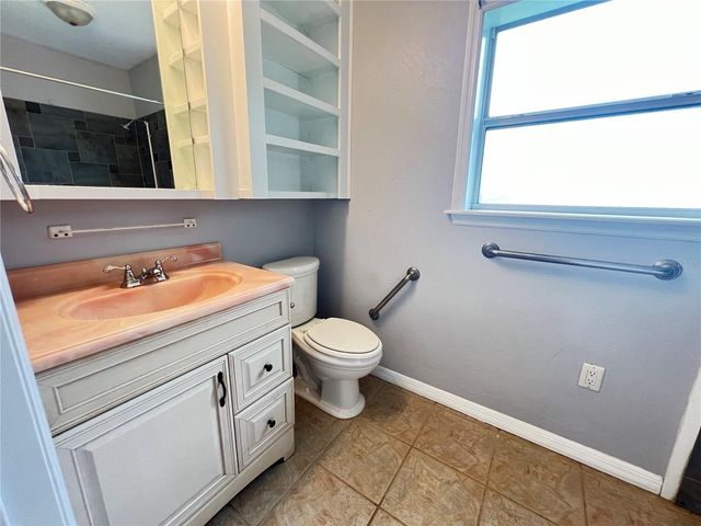 3725 E FORT KING STREET, Ocala, FL 34470