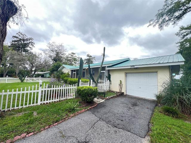 3725 E FORT KING STREET, Ocala, FL 34470