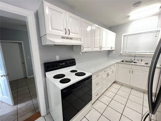 3725 E FORT KING STREET, Ocala, FL 34470