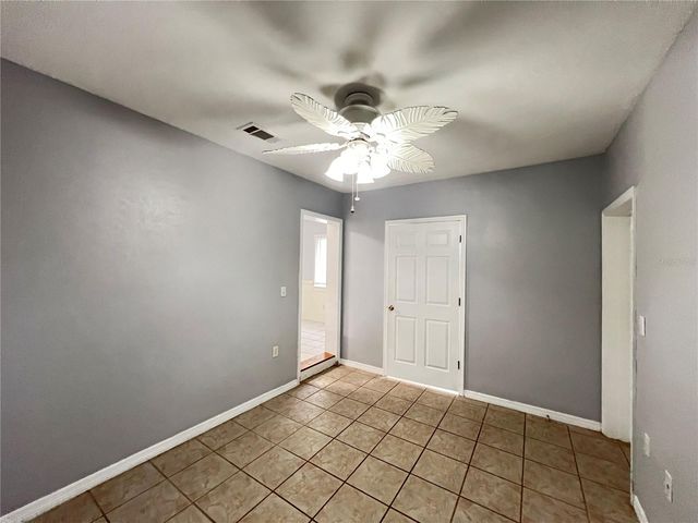 3725 E FORT KING STREET, Ocala, FL 34470