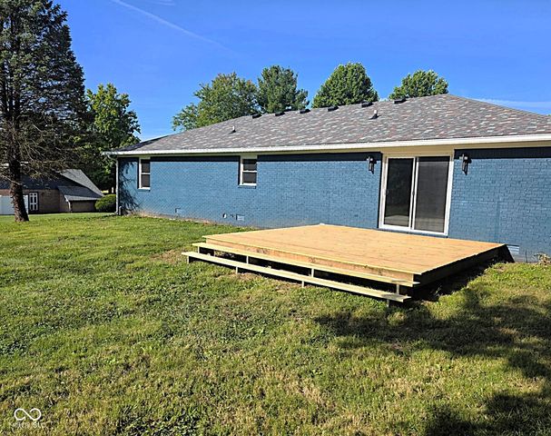 12087 N Cedarwood Drive, Mooresville, IN 46158