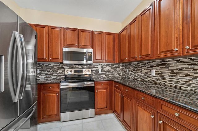 240 W END DRIVE 923, Punta Gorda, FL 33950