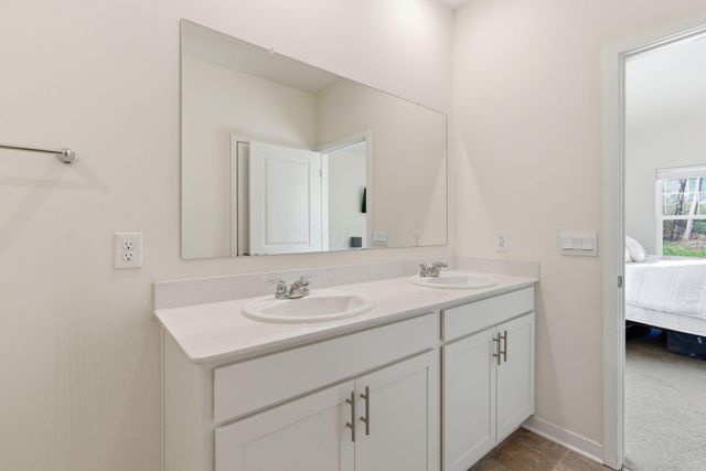 146 Oak Valley Court, Newark, OH 43055