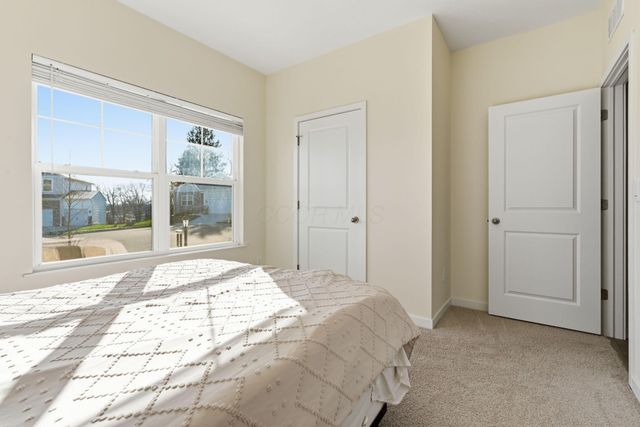 146 Oak Valley Court, Newark, OH 43055