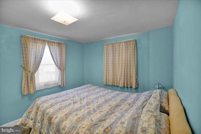 409 MANATAWNY ST, Pottstown, PA 19464