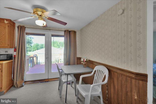 409 MANATAWNY ST, Pottstown, PA 19464