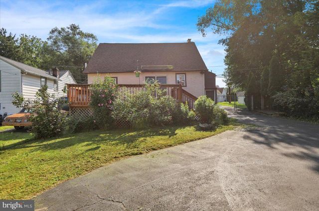 409 MANATAWNY ST, Pottstown, PA 19464