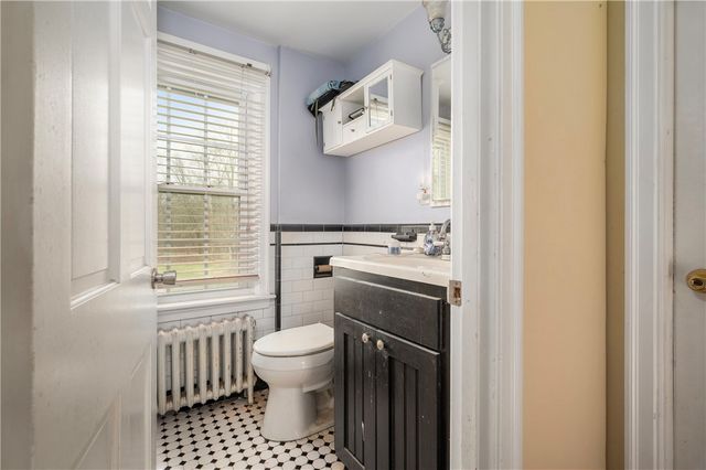 1261 Putnam Pike, Glocester, RI 02814