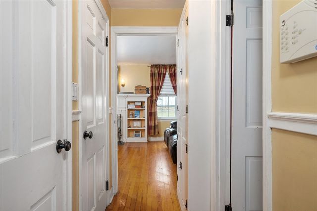 1261 Putnam Pike, Glocester, RI 02814