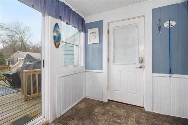 1261 Putnam Pike, Glocester, RI 02814