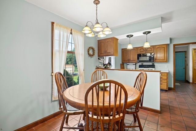 9 Labrie Lane, Holyoke, MA 01040
