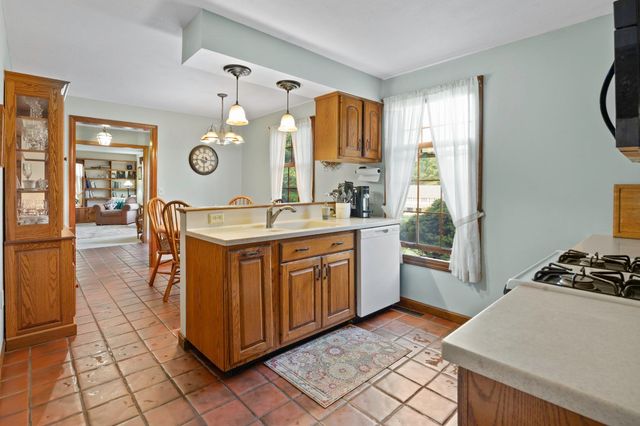 9 Labrie Lane, Holyoke, MA 01040