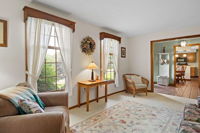 9 Labrie Lane, Holyoke, MA 01040