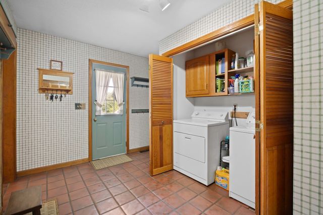 9 Labrie Lane, Holyoke, MA 01040