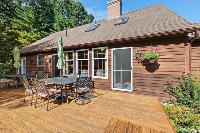 9 Labrie Lane, Holyoke, MA 01040