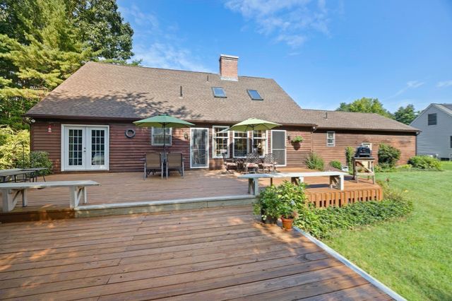 9 Labrie Lane, Holyoke, MA 01040