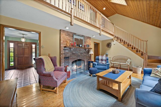 9 Labrie Lane, Holyoke, MA 01040