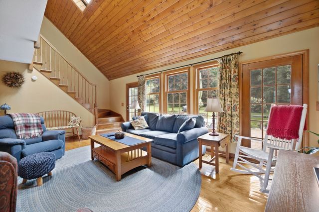 9 Labrie Lane, Holyoke, MA 01040