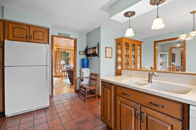 9 Labrie Lane, Holyoke, MA 01040