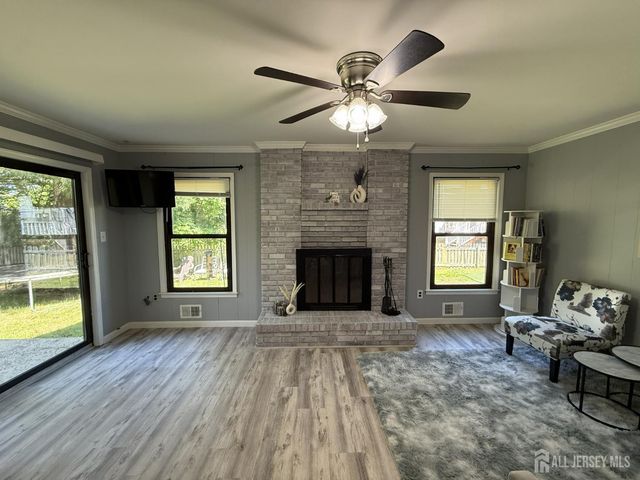 9 Hoffman Court, East Brunswick, NJ 08816
