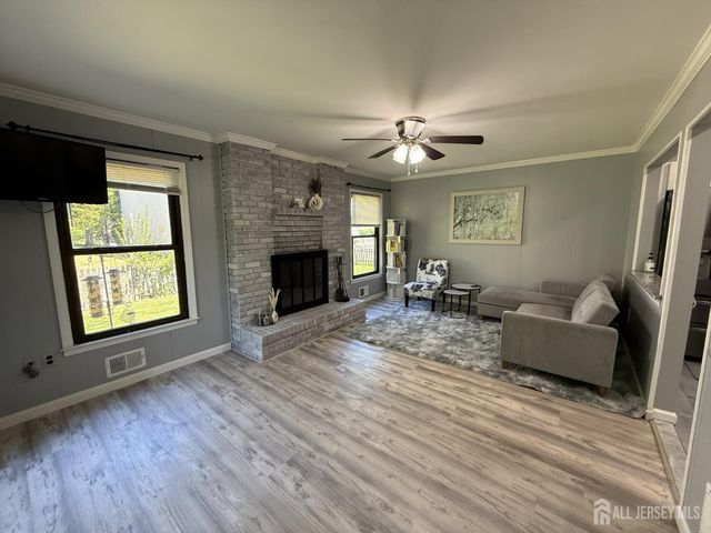 9 Hoffman Court, East Brunswick, NJ 08816