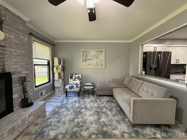 9 Hoffman Court, East Brunswick, NJ 08816
