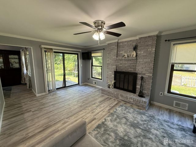 9 Hoffman Court, East Brunswick, NJ 08816