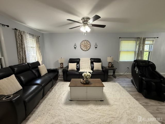 9 Hoffman Court, East Brunswick, NJ 08816