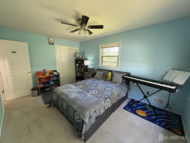 9 Hoffman Court, East Brunswick, NJ 08816