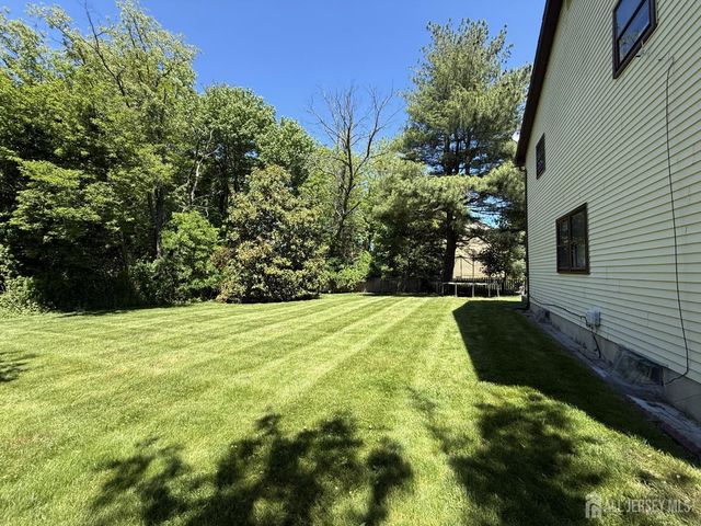 9 Hoffman Court, East Brunswick, NJ 08816
