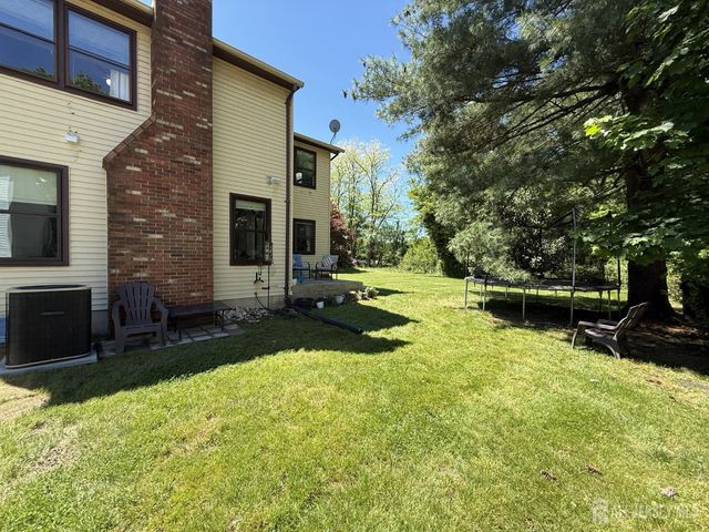 9 Hoffman Court, East Brunswick, NJ 08816