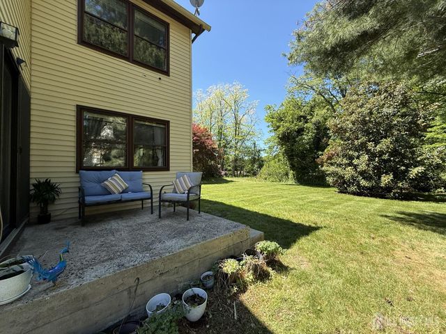 9 Hoffman Court, East Brunswick, NJ 08816