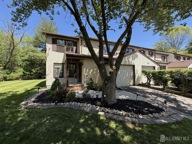 9 Hoffman Court, East Brunswick, NJ 08816