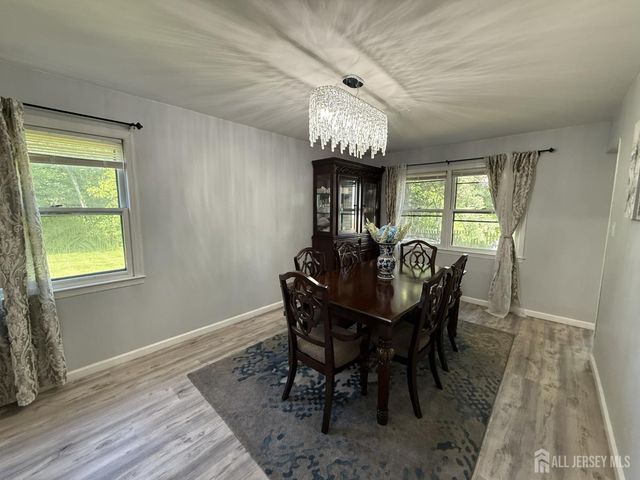 9 Hoffman Court, East Brunswick, NJ 08816