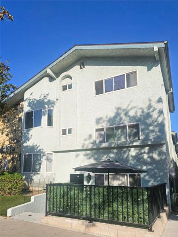 430 E Valencia Avenue D, Burbank, CA 91501