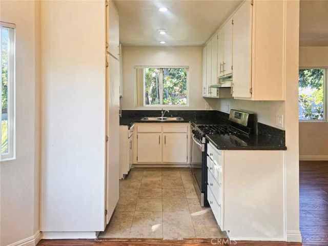 430 E Valencia Avenue D, Burbank, CA 91501