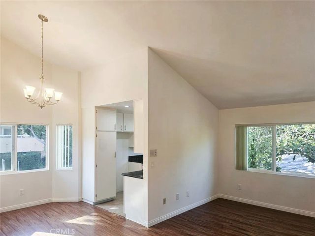 430 E Valencia Avenue D, Burbank, CA 91501
