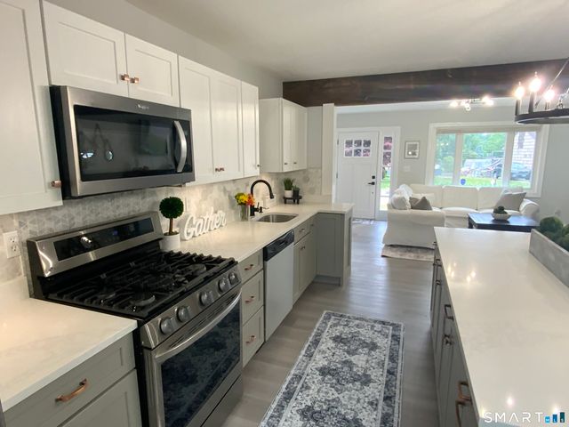 200 Little Deer Road, Bridgeport, CT 06606