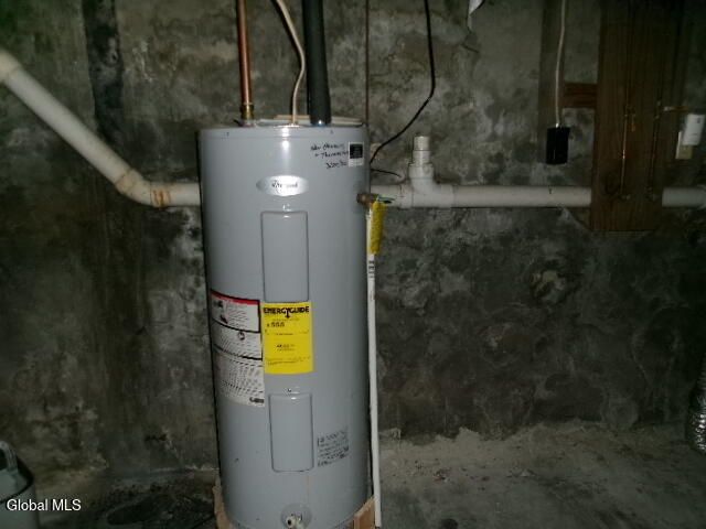 1 2nd Avenue, Mayfield, NY 12117