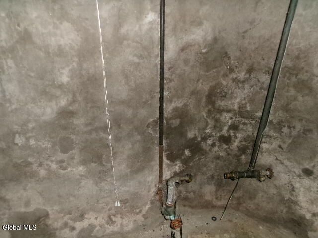 1 2nd Avenue, Mayfield, NY 12117