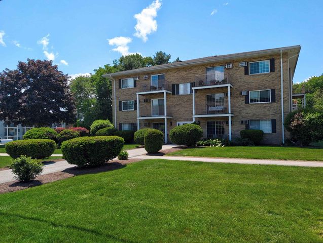 379 Huse Rd Unit 29, Manchester, NH 03103