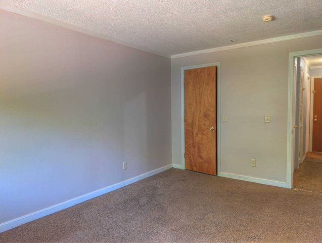379 Huse Rd Unit 29, Manchester, NH 03103