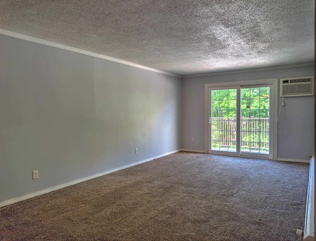 379 Huse Rd Unit 29, Manchester, NH 03103