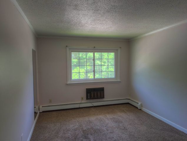 379 Huse Rd Unit 29, Manchester, NH 03103