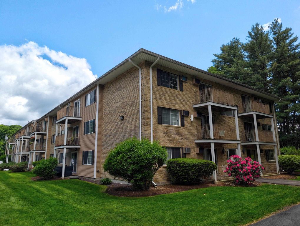 379 Huse Rd Unit 29, Manchester, NH 03103