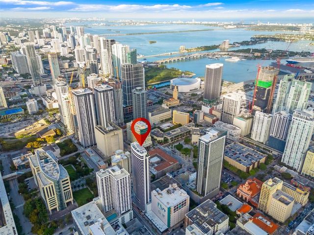 225 N Miami Ave 1701, Miami, FL 33131