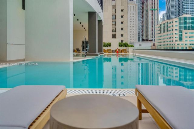 225 N Miami Ave 1701, Miami, FL 33131