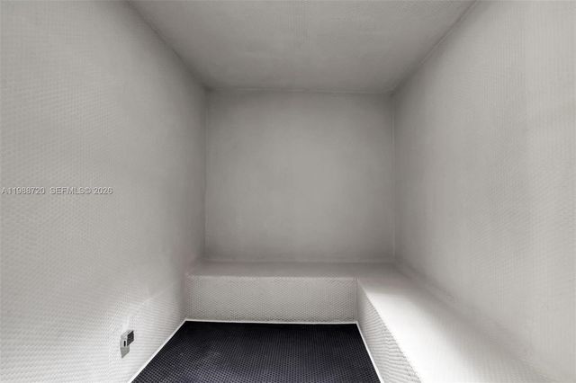 225 N Miami Ave 1701, Miami, FL 33131