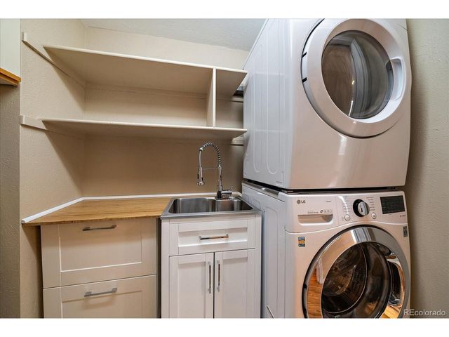 2171 S Parfet Dr, Lakewood, CO 80227